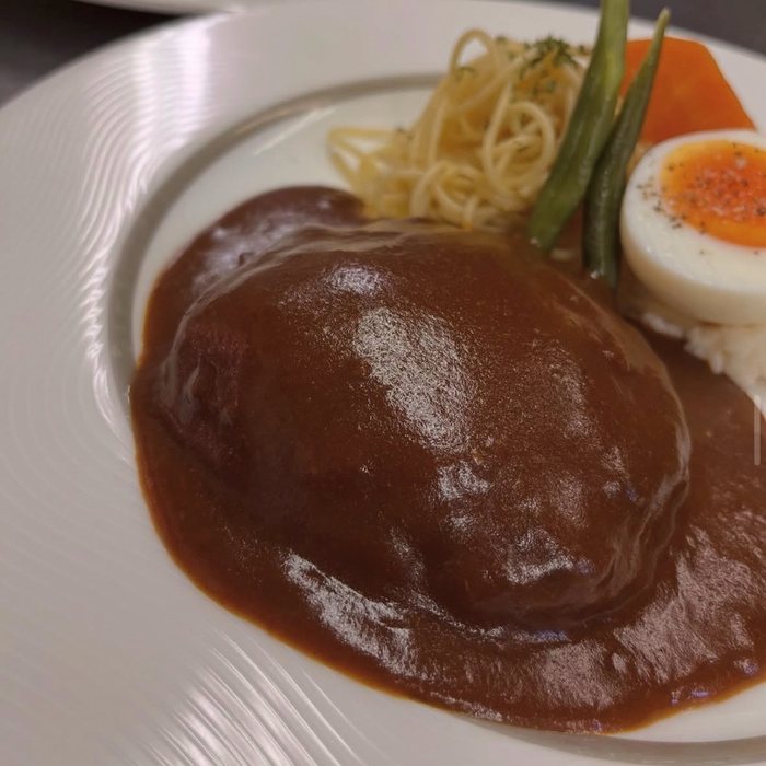 デミグラスソースハンバーグ