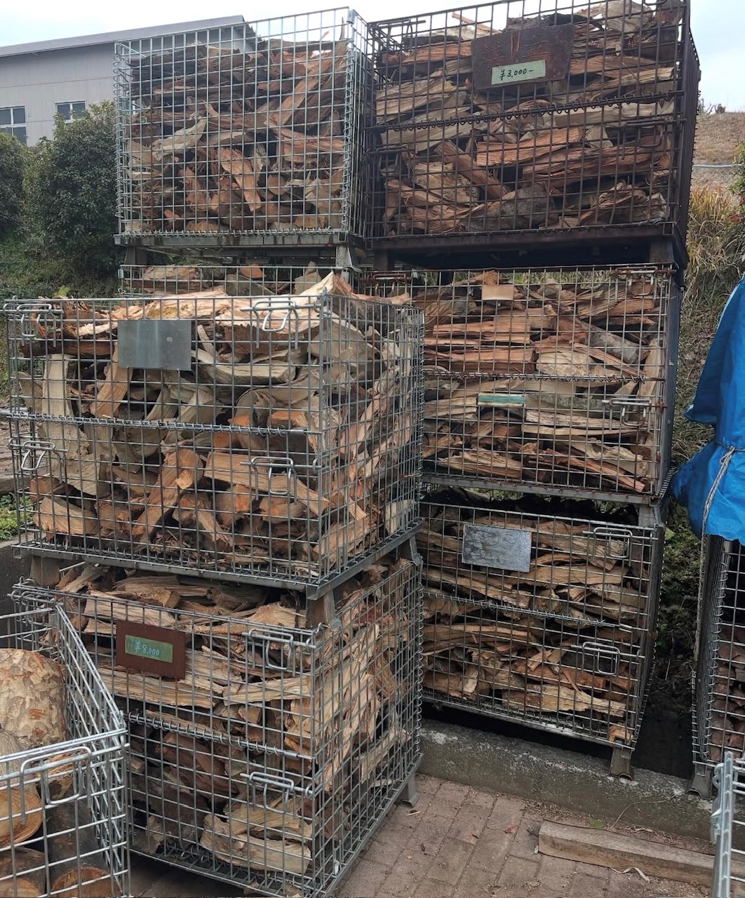 mAKIBoの広葉樹薪 大量在庫